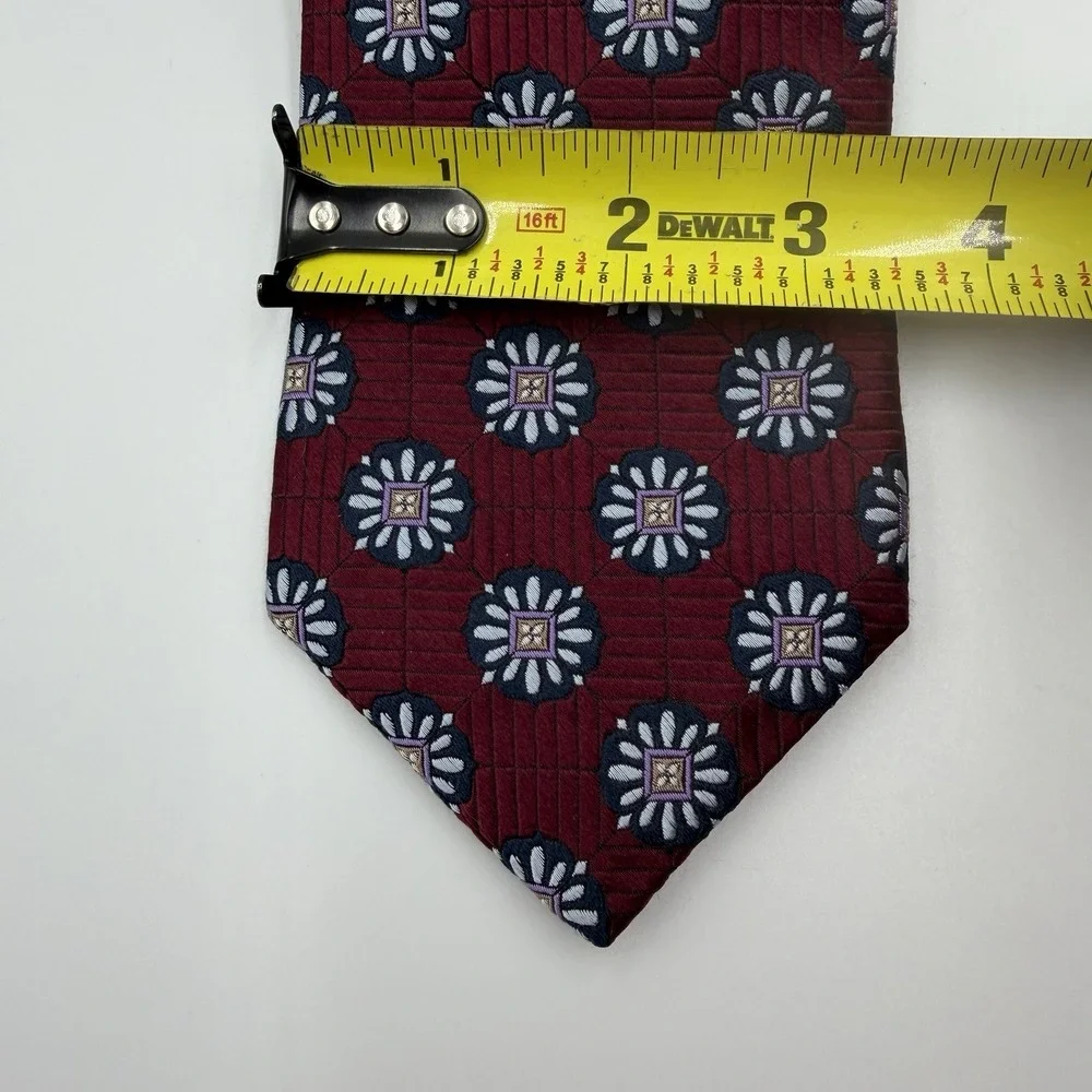 Jos. A Bank Men's Signature Gold 100% Silk Tie Red Daisy Pattern Elegant Vintage